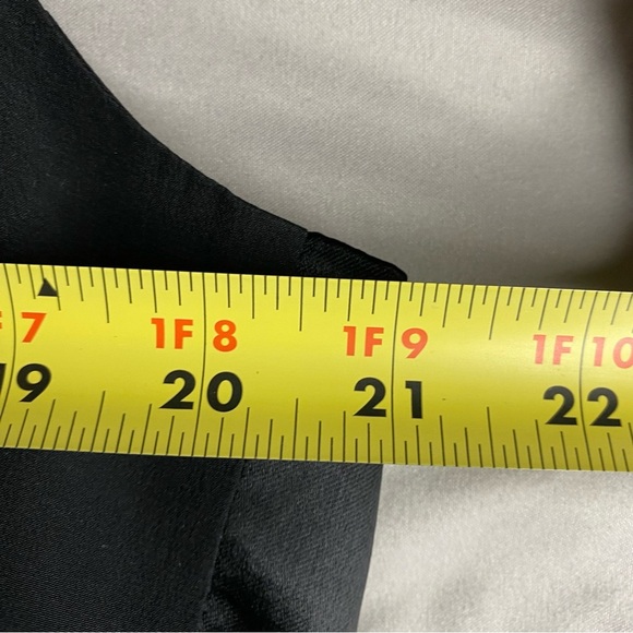 Desjardins Roussin Handmade In Montreal Black Vest Size L Wolf Howling Moon Art - Picture 8 of 9